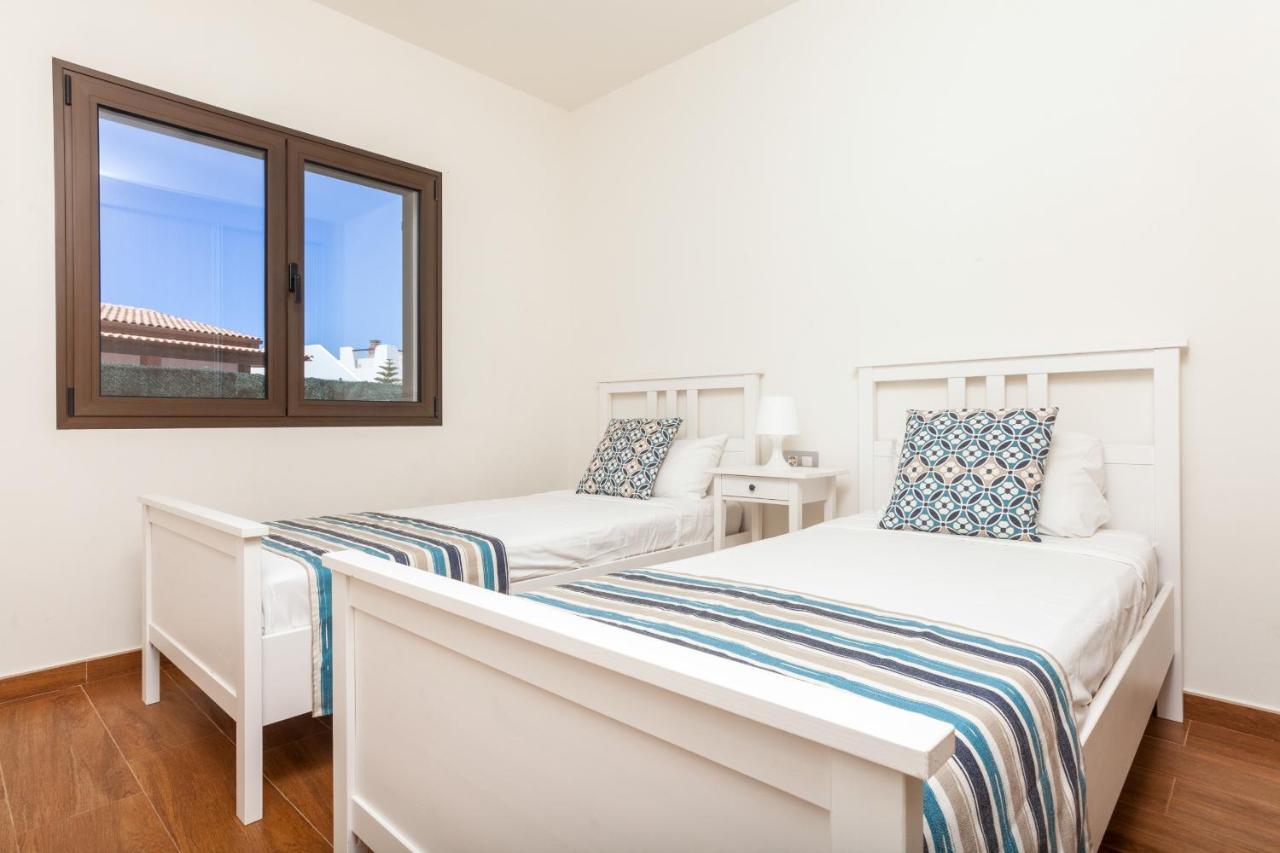 Villa Zafiro 13 Golf Private Pool Caleta De Fuste By Holidays Home Bagian luar foto